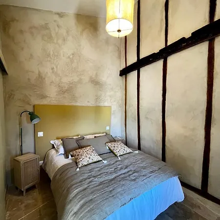 Le Donjon De Lily - Coeur De La Cite Medievale *