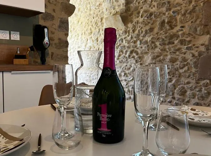 Le Donjon De Lily - Coeur De La Cite Medievale